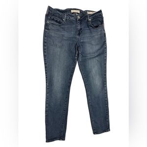 Bullhead, denim Co , low rise, skinniest size 11, 32–27